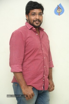 Inthalo Ennenni Vinthalo Press Meet Photos