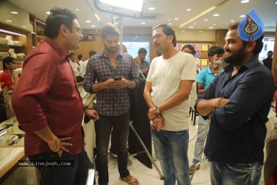 Karthikeya - Director Arjun Jandhyala Movie Working Stills