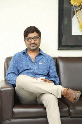 Mohan Krishna Indraganti Ami Thumi Interview Photos
