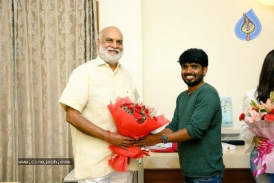 Raghavendra Rao Appreciates Nannu Dochukunduvate Movie Team