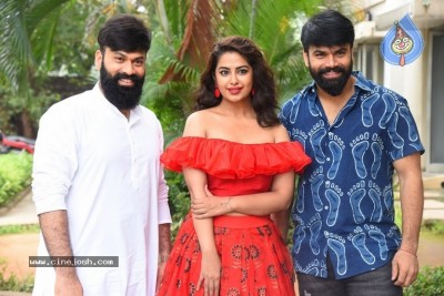 Raju Gari Gadhi 3 Movie Pre Release Press Meet