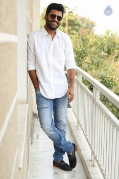 Sharwanand Shatamanam Bhavati Interview Photos
