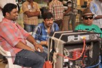 Yevadu Movie Working Stills