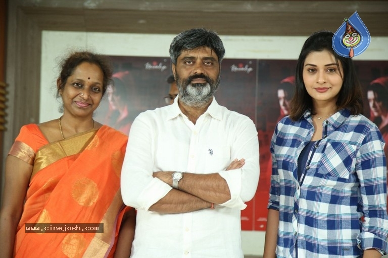 5ws Movie First Look Launch - 4 / 19 photos