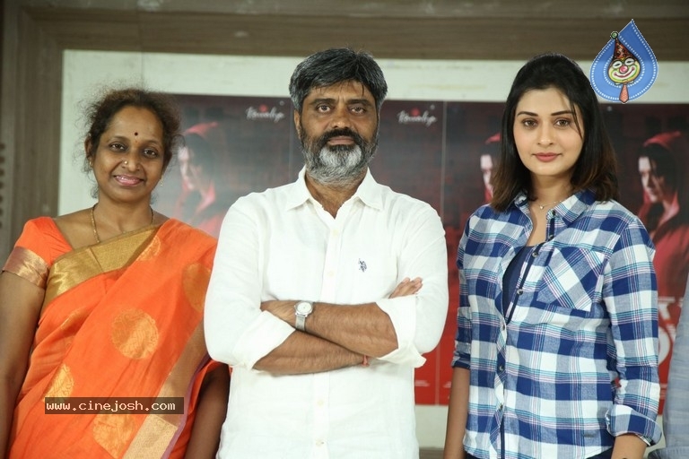 5ws Movie First Look Launch - 5 / 19 photos