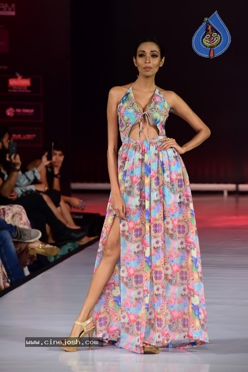 9th Edition Chennai International Fashion Week Photos - 12 / 19 photos