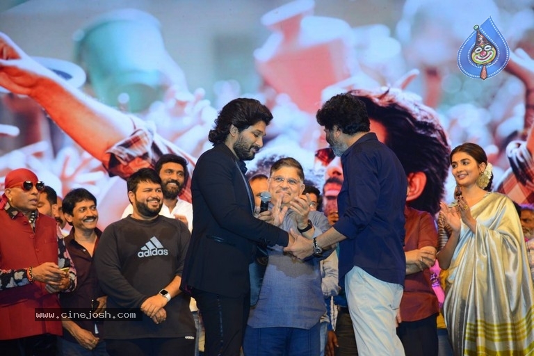 Ala Vaikunthapurramloo Success Celebrations 03 - 14 / 42 photos