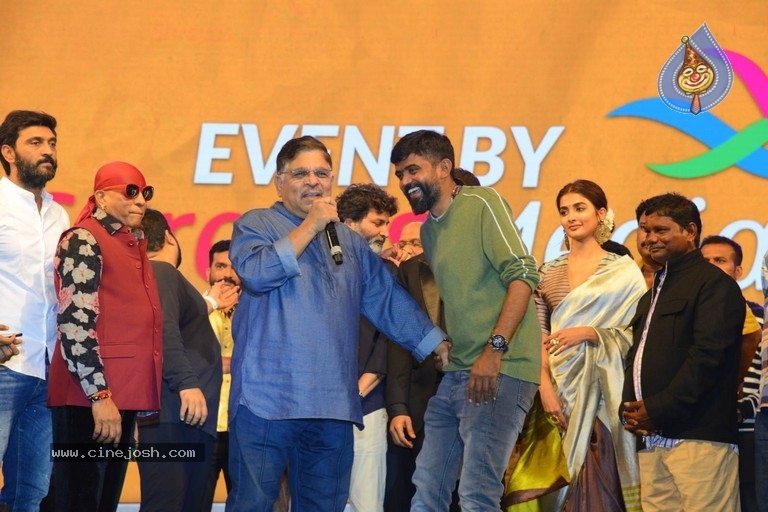 Ala Vaikunthapurramloo Success Celebrations 03 - 36 / 42 photos