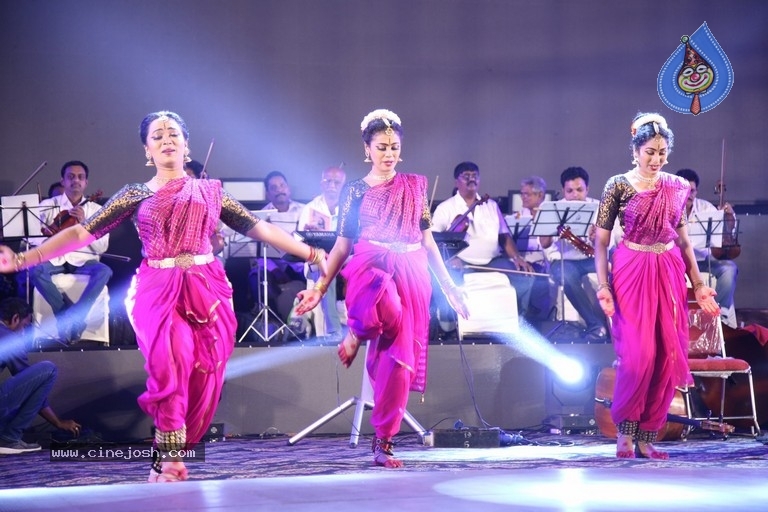Ala Vaikunthapurramuloo Musical Concert Set 01 - 1 / 21 photos