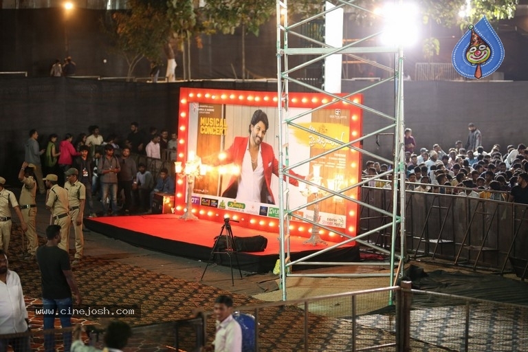 Ala Vaikunthapurramuloo Musical Concert Set 01 - 19 / 21 photos