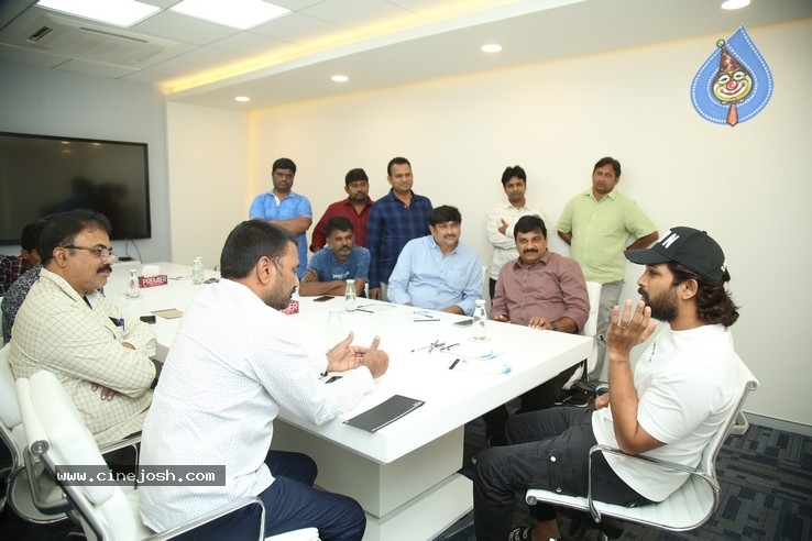 Allu Arjun Meets Film Newscasters Association - 12 / 16 photos