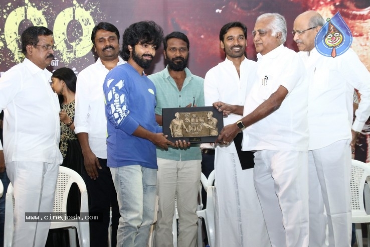 Asuran Movie Success Meet Stills - 16 / 51 photos