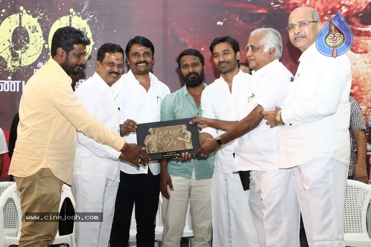 Asuran Movie Success Meet Stills - 26 / 51 photos