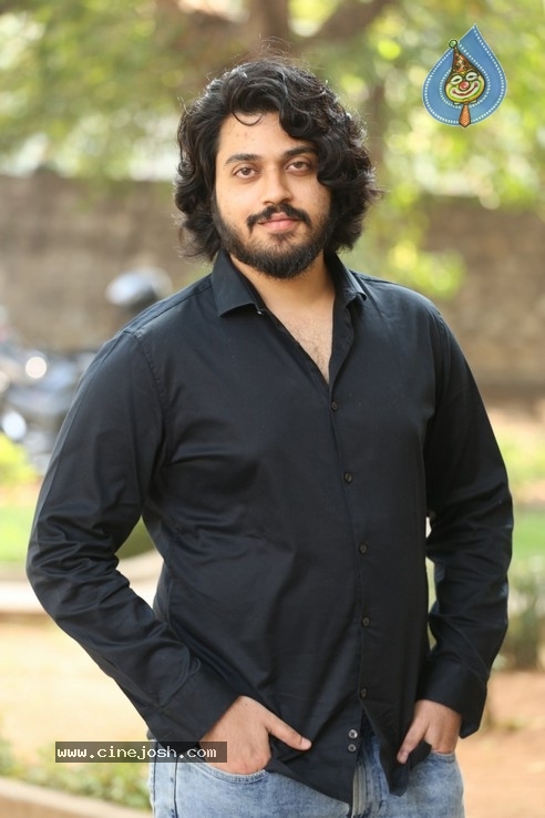 Beach Road Chethan Movie Trailer Launch Photos - 11 / 17 photos