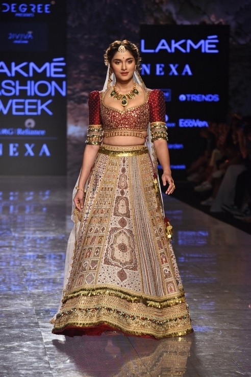 Celebs RampWalk At Lakme Fashion Week - 7 / 18 photos