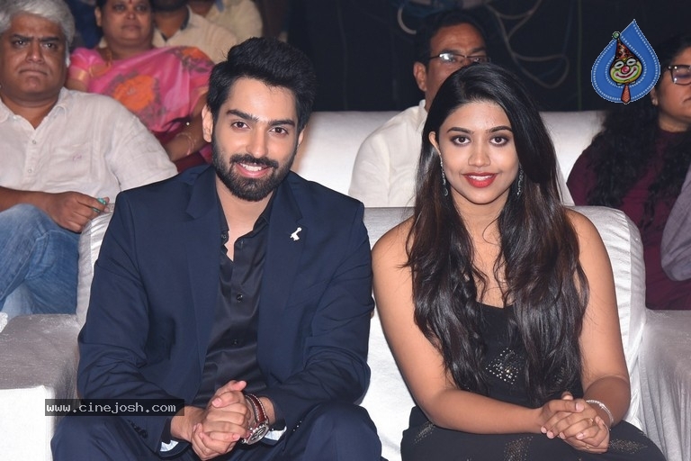 Choosi Choodangaane Movie Pre Release Event - 23 / 38 photos
