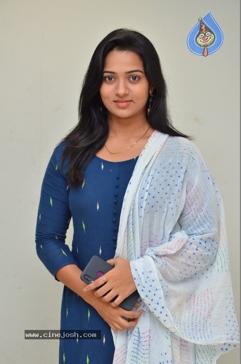 Cleopatra Press Meet Photos - 4 / 27 photos