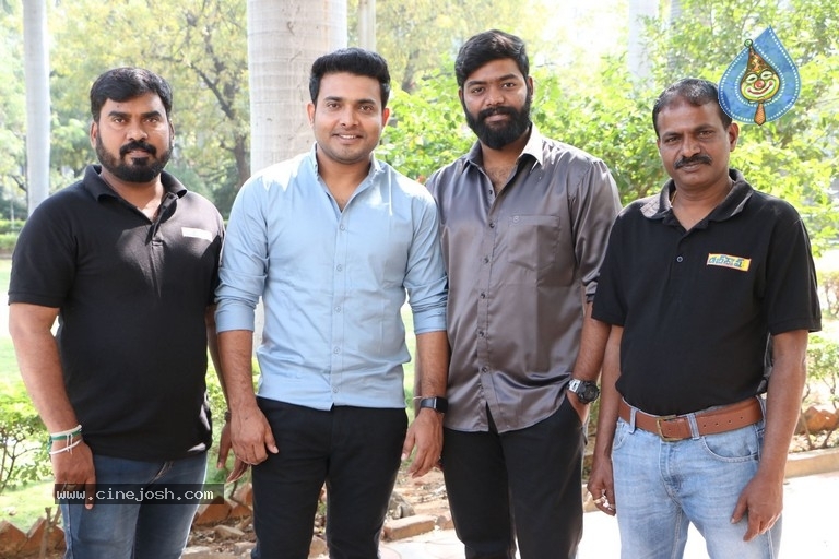 DubSmash Movie Press Meet - 14 / 16 photos