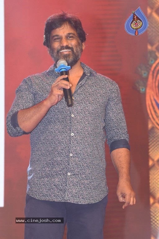 Entha Manchivaadavuraa Pre Release Event Set 01 - 19 / 34 photos