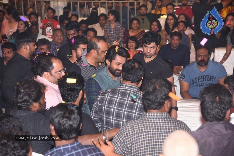 Entha Manchivaadavuraa Pre Release Event Set 02 - 54 / 81 photos