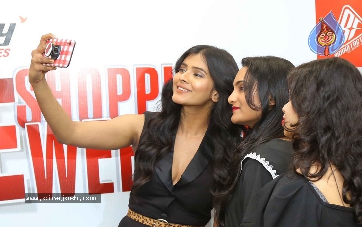 Hebah Patel Unveils Free Shopping Weekend Of Brand Factory - 35 / 42 photos