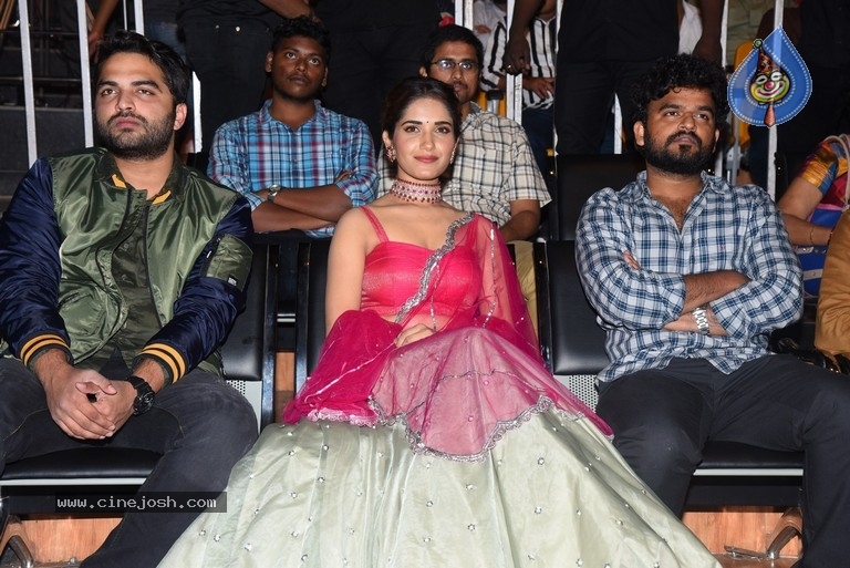 HIT Movie Grand Release Event at Vizag - 25 / 31 photos