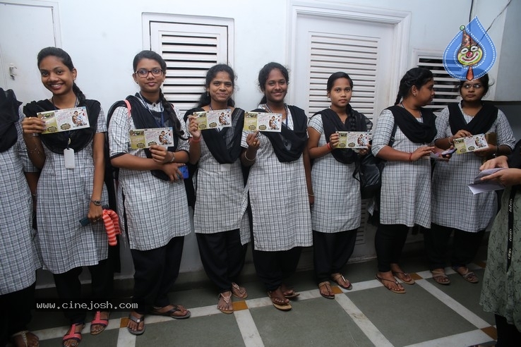 Iddari Lokam Okkate Premier - 13 / 84 photos