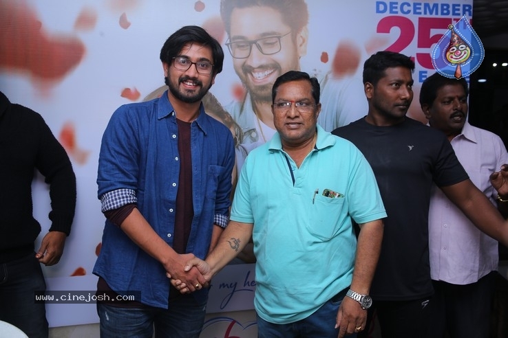 Iddari Lokam Okkate Premier - 33 / 84 photos