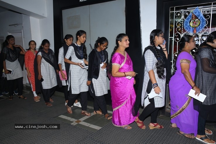 Iddari Lokam Okkate Premier - 66 / 84 photos