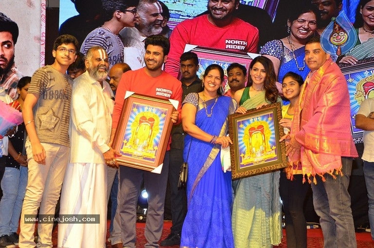 Jaanu Grand Release Event - 18 / 35 photos