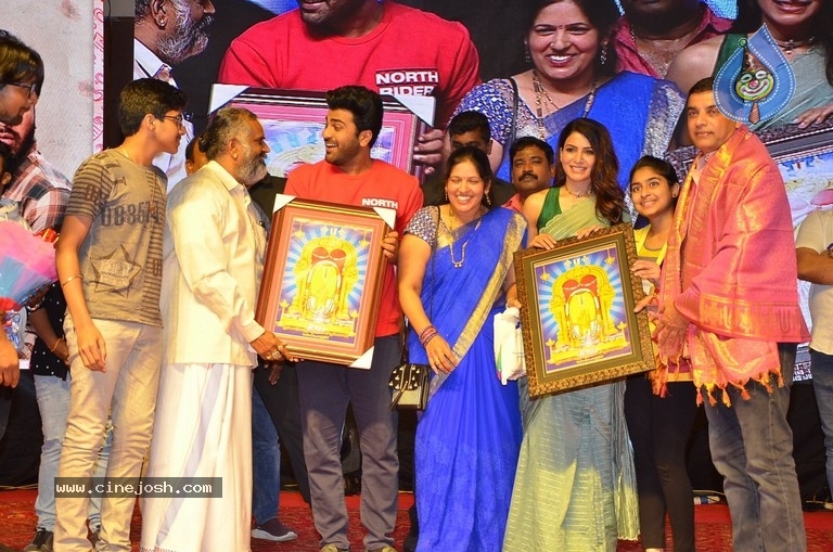 Jaanu Grand Release Event - 21 / 35 photos