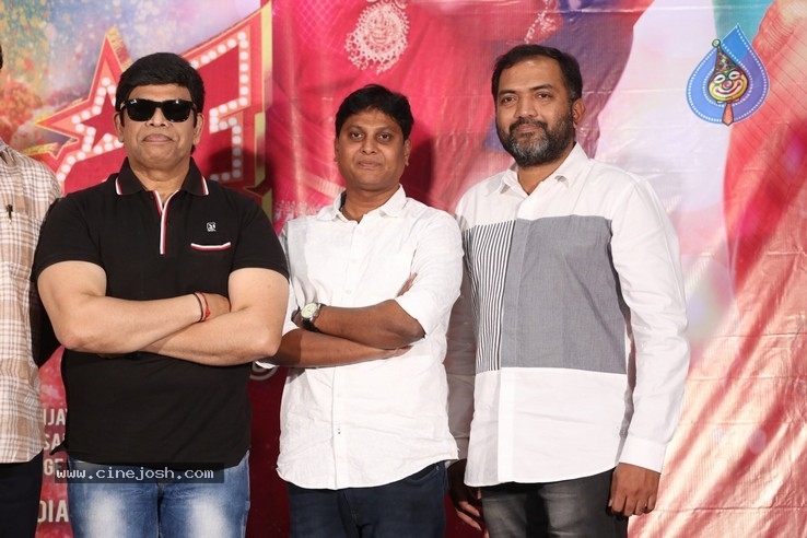 Jackpot Press Meet Photos - 14 / 20 photos