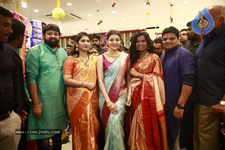 Kajal Launched Vidhatri Mall - 12 / 42 photos