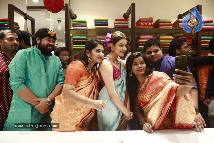 Kajal Launched Vidhatri Mall - 17 / 42 photos