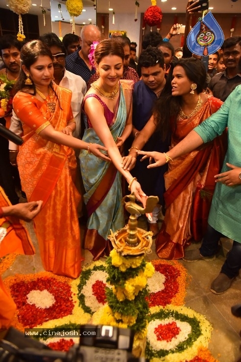 Kajal Launched Vidhatri Mall - 25 / 42 photos