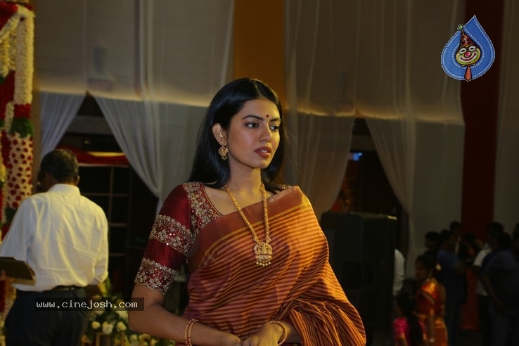 Kodi Ramakrishna Daughter Pravallika Wedding Photos - 8 / 37 photos