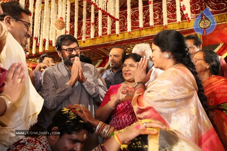 Kodi Ramakrishna Daughter Pravallika Wedding Photos - 9 / 37 photos