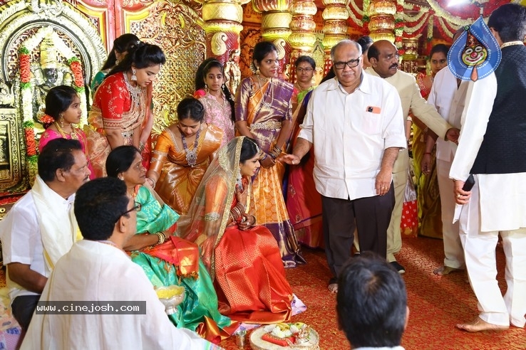 Kodi Ramakrishna Daughter Pravallika Wedding Photos - 15 / 37 photos