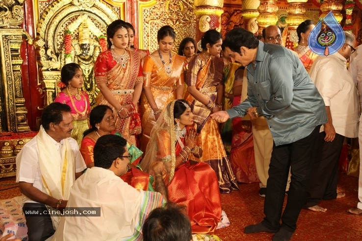 Kodi Ramakrishna Daughter Pravallika Wedding Photos - 19 / 37 photos