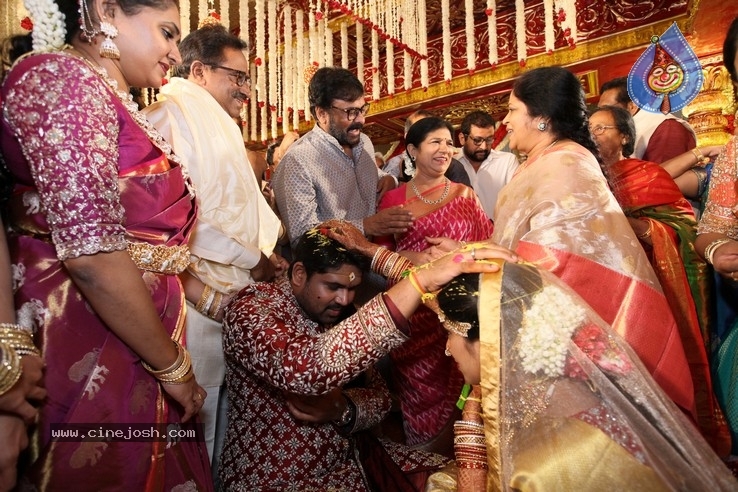 Kodi Ramakrishna Daughter Pravallika Wedding Photos - 20 / 37 photos