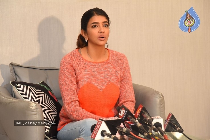 Lakshmi Manchu Press Meet - 9 / 20 photos