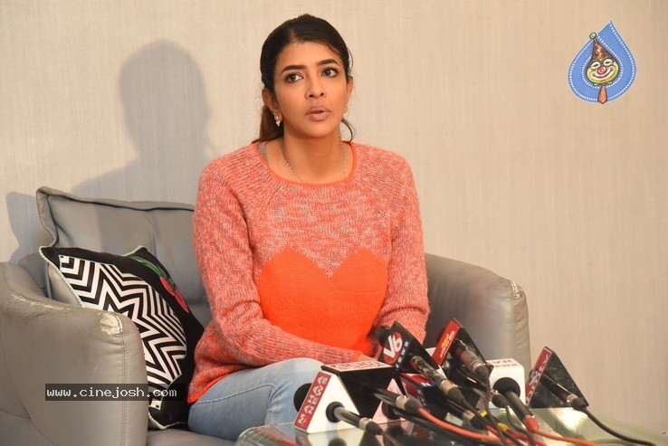 Lakshmi Manchu Press Meet - 14 / 20 photos