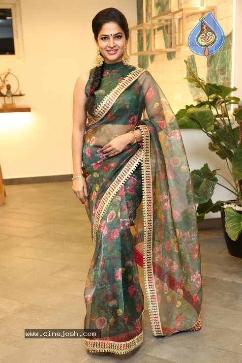 Madhumitha Inaugurates Tathasthu - 17 / 20 photos