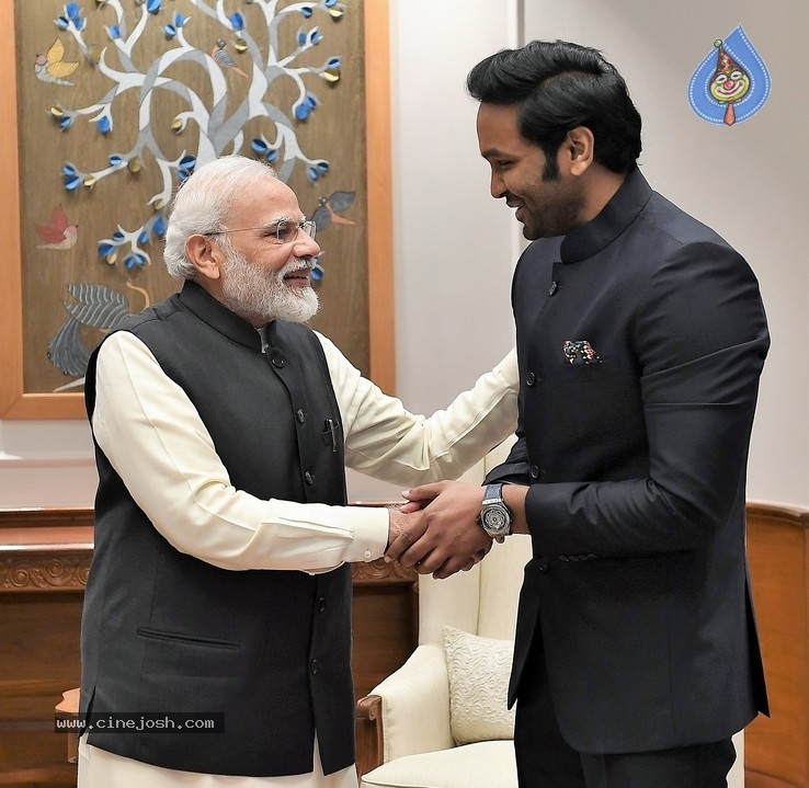 Mohan Babu Family Meets Modi - 3 / 4 photos