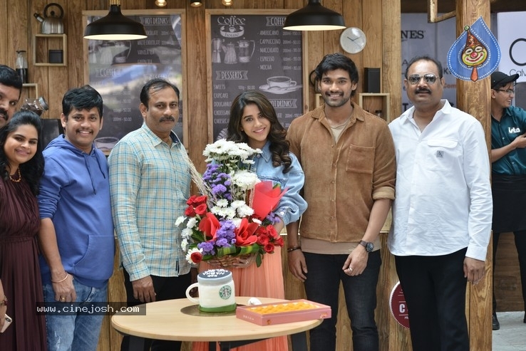 Nabha Natesh Birthday Celebrations on the Sets of BSS8 - 21 / 21 photos