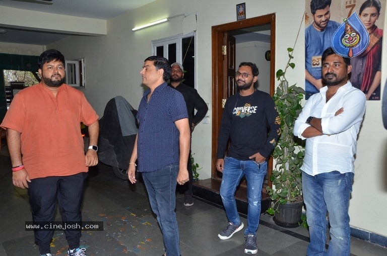 Power Star Pawan Kalyan Fans Hungama at Dil Raju office - 11 / 34 photos