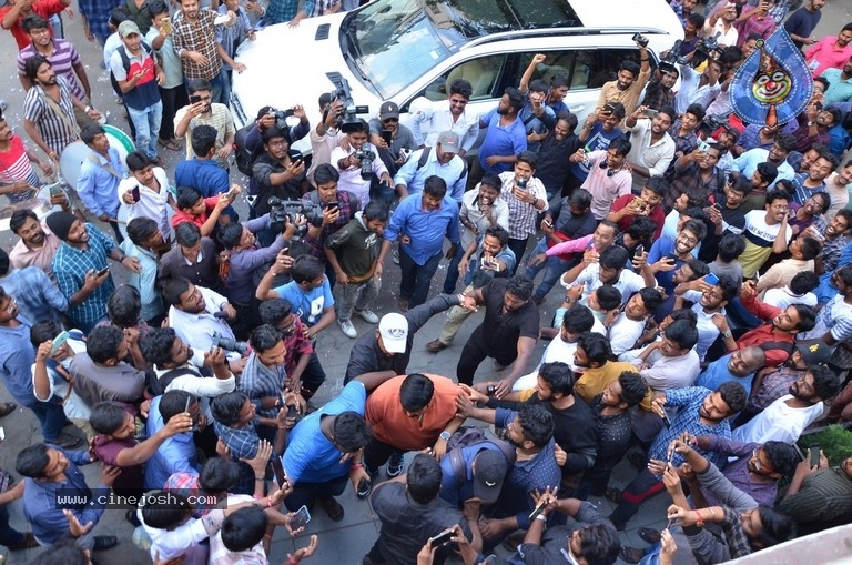 Power Star Pawan Kalyan Fans Hungama at Dil Raju office - 16 / 34 photos