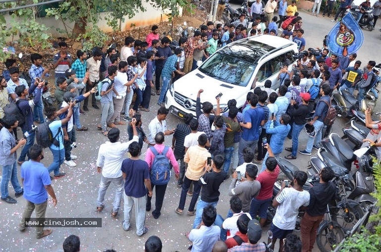 Power Star Pawan Kalyan Fans Hungama at Dil Raju office - 17 / 34 photos