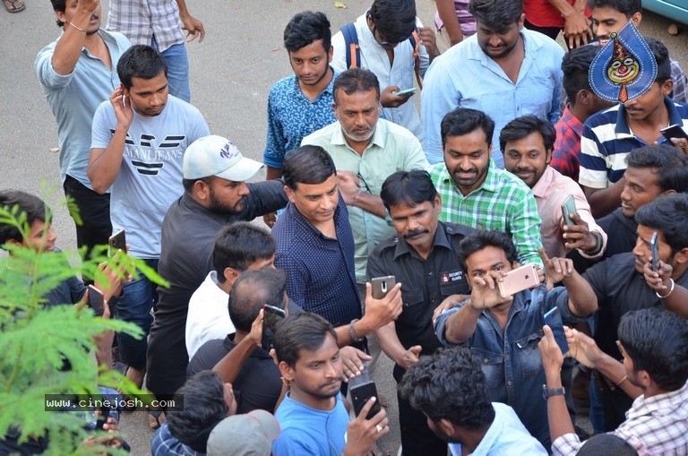 Power Star Pawan Kalyan Fans Hungama at Dil Raju office - 24 / 34 photos