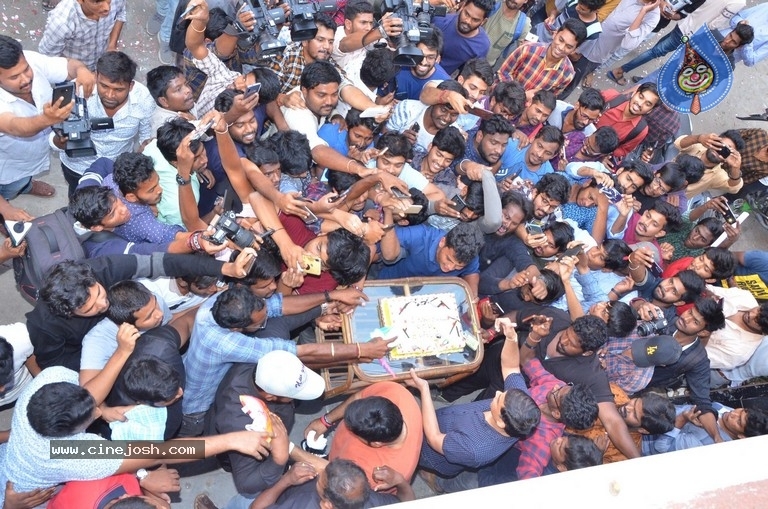 Power Star Pawan Kalyan Fans Hungama at Dil Raju office - 34 / 34 photos